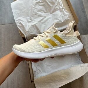 Adidas Cloudfoam Pure Sportswear Sneaker-Cloud White/Gold Metallic-Size 5.5
